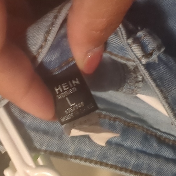 Jeans - Picture 2 of 2